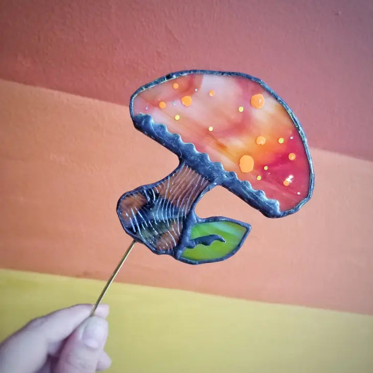 Stained Glass - Mushroom with leaf plant stake