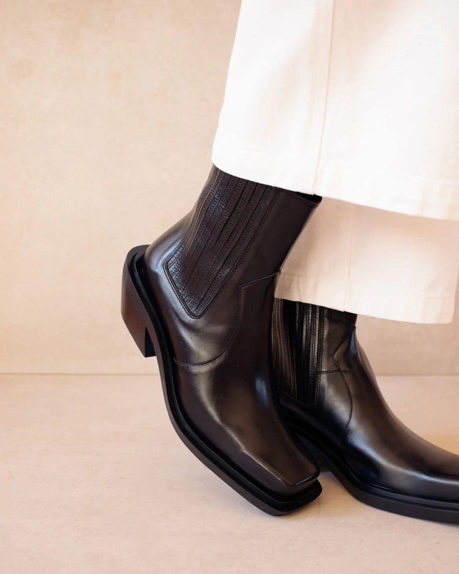 Alohas Ranch Black Leather Ankle Boot by Harbour Thread