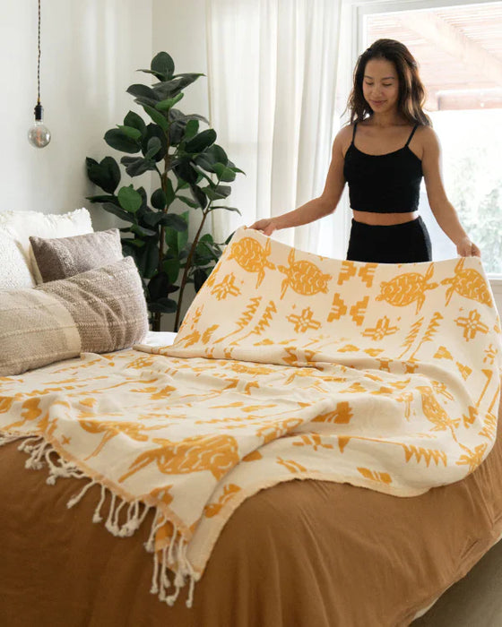 Sand Cloud Tavarua Large Blanket - Sunflower