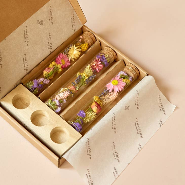 Christmas Gift Box - Dried Flowers - Message in A Box - Large by Wild Lark