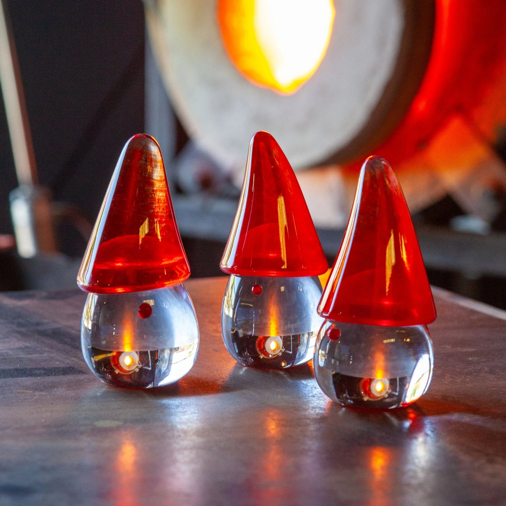 Tomte Gnome - Cheer (Red) by AO Glass