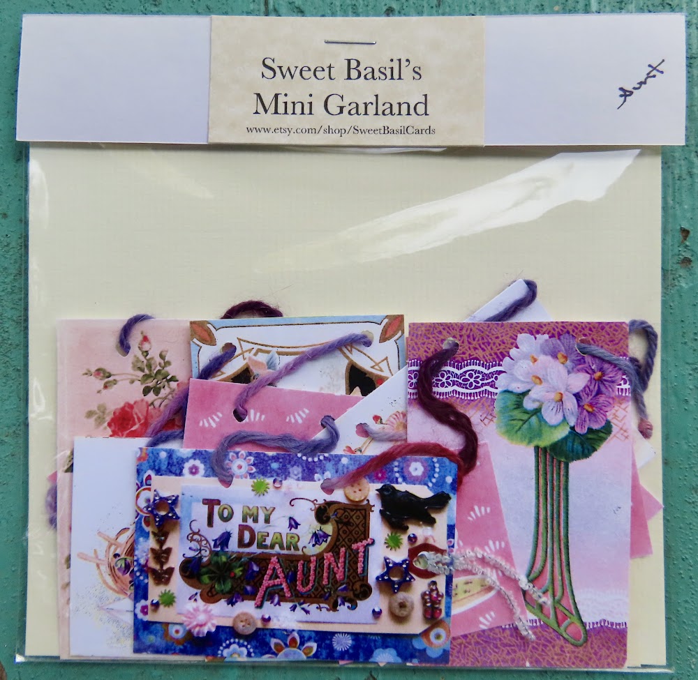 Mini Garlands, 2" x 3" - Aunt by Sweet Basil Cards