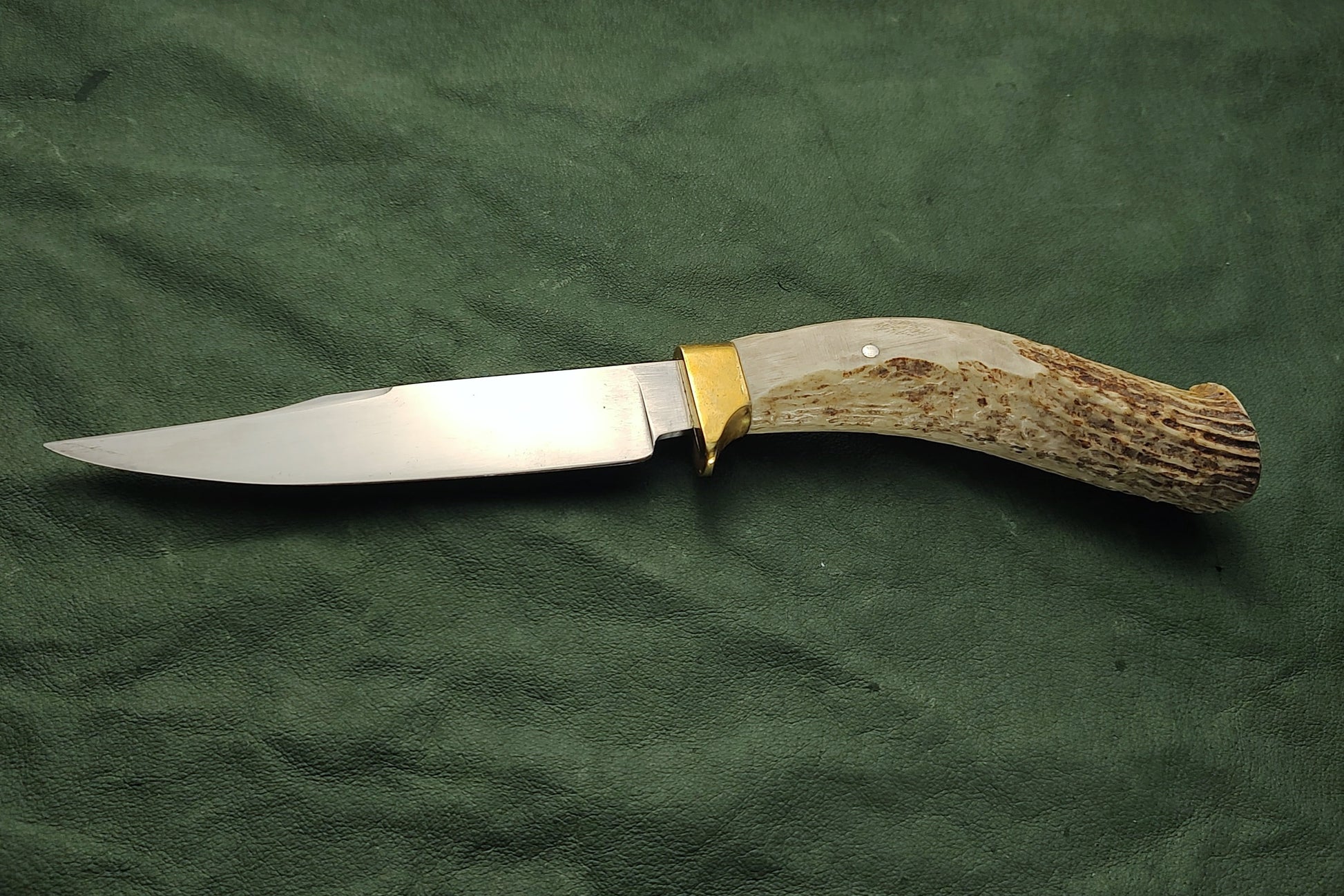 antler hunting knife by B.W. Williams Cutlery