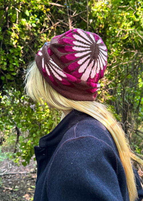 Macro Palm Heart Midi Beanie