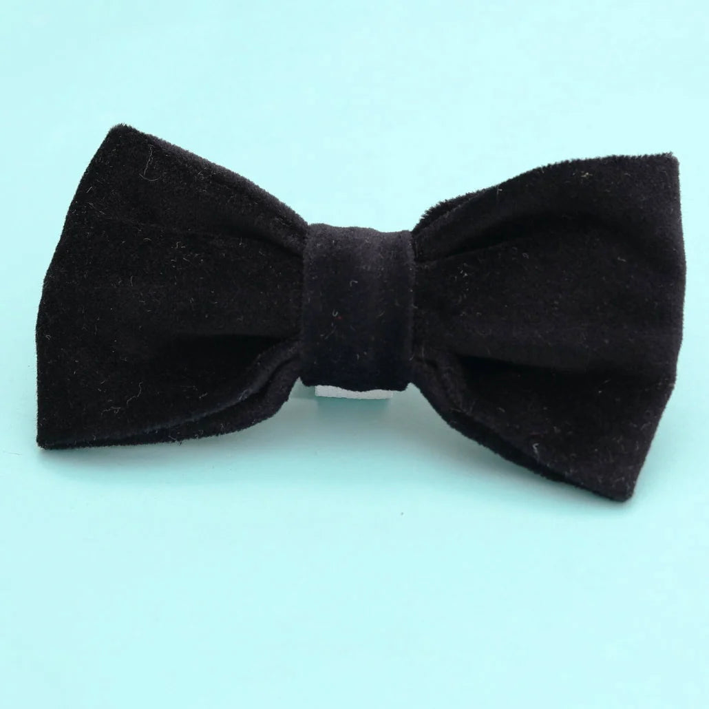 Mimi Green Velveteen Bow Tie by Houndstooth
