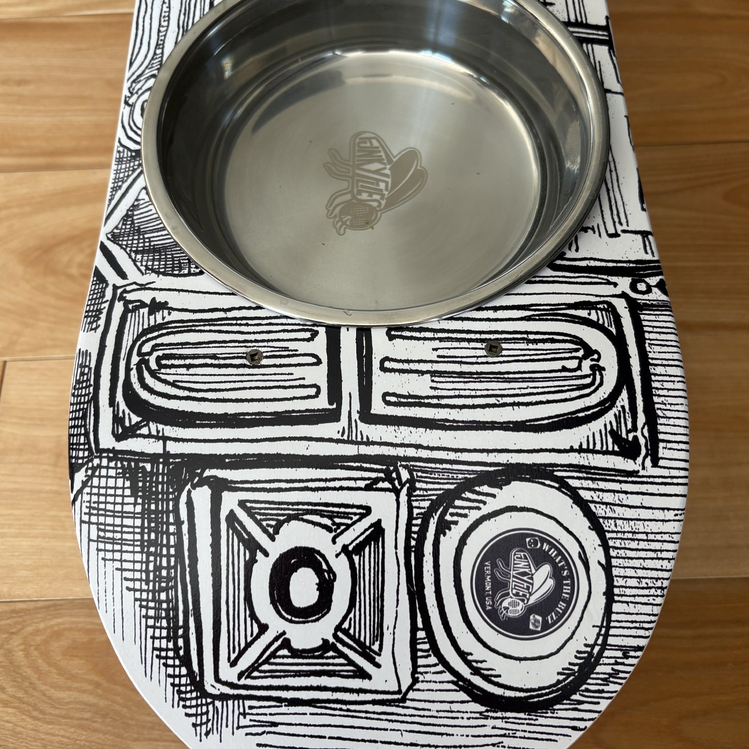 BoomBox - Elevated Skateboard Cat Feeding Stand with 2 Bowls