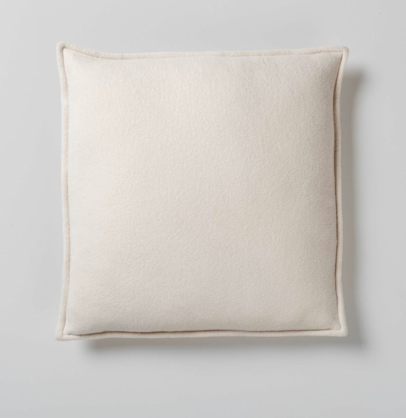 Luxe Pillow 22"x22"
