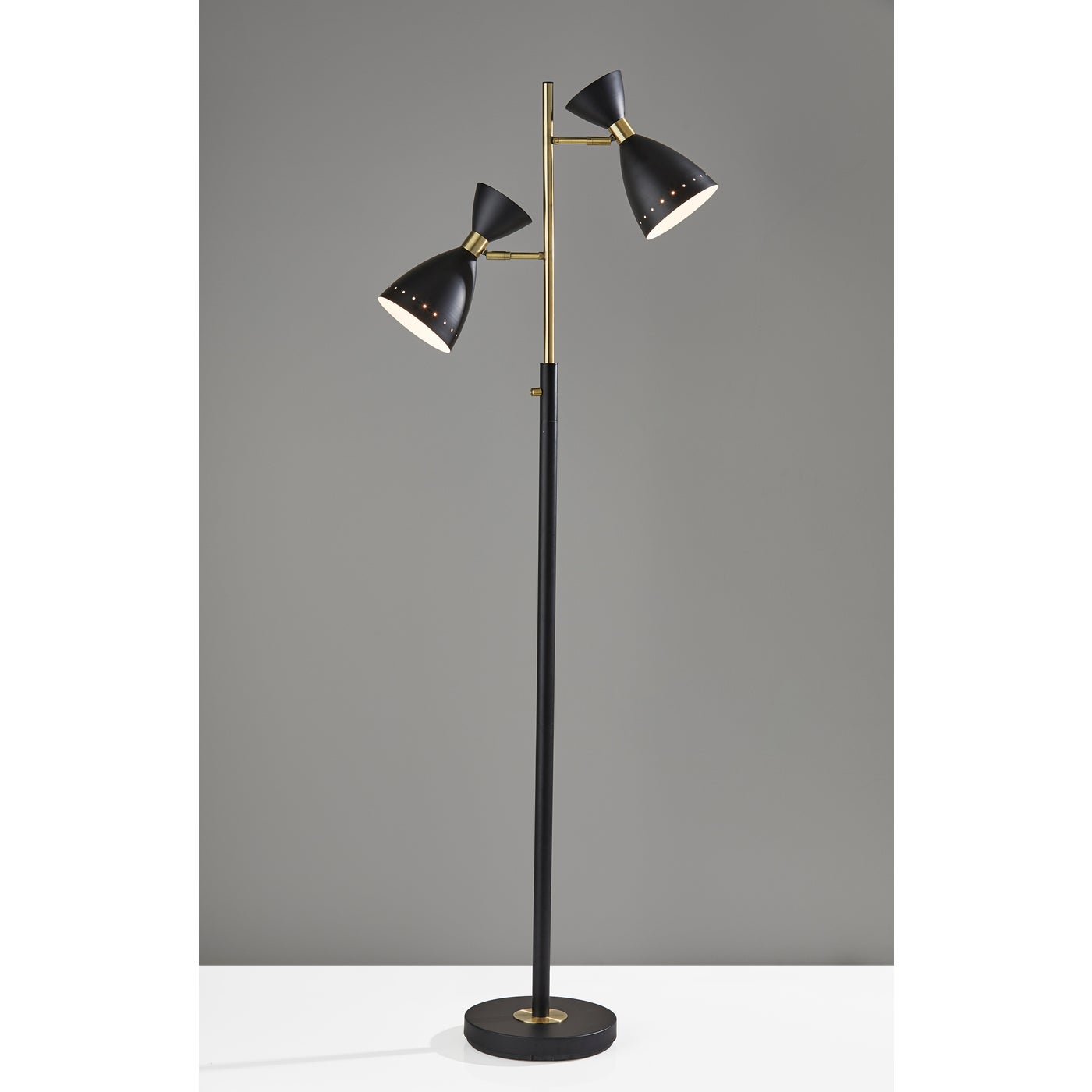 Oscar Tree Lamp by Homeportonline