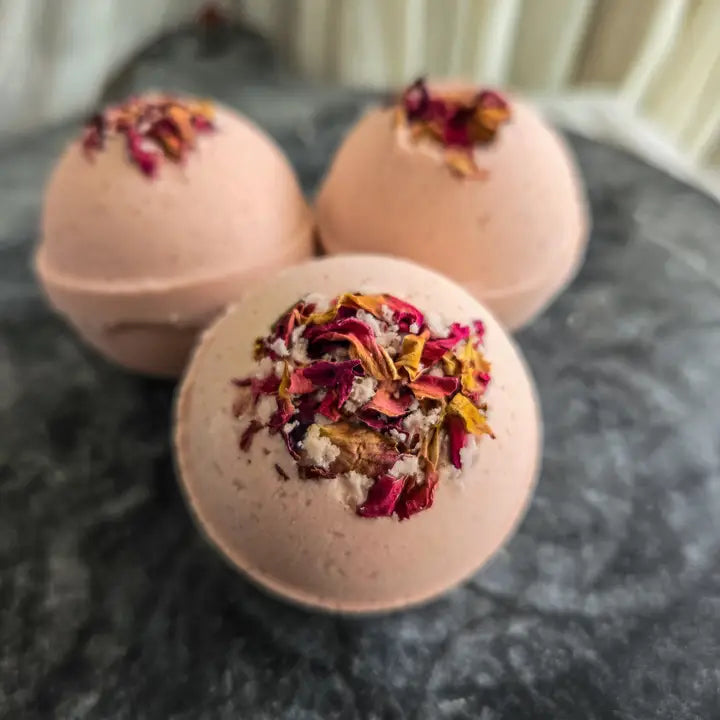 Gnat & Bee Natural Bath Bomb