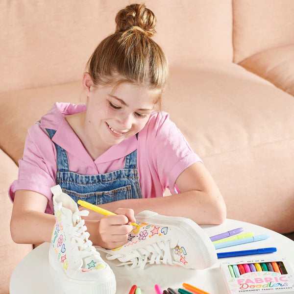 Markers Fabric Doodlers Set of 12 Colors by Homeportonline