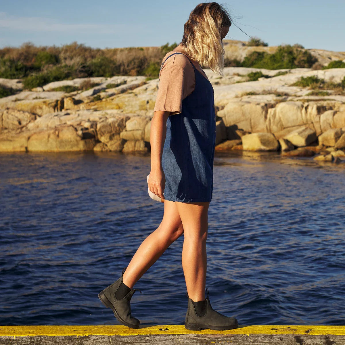 Blundstone 587 Women's Classics Chelsea Boots by Harbour Thread