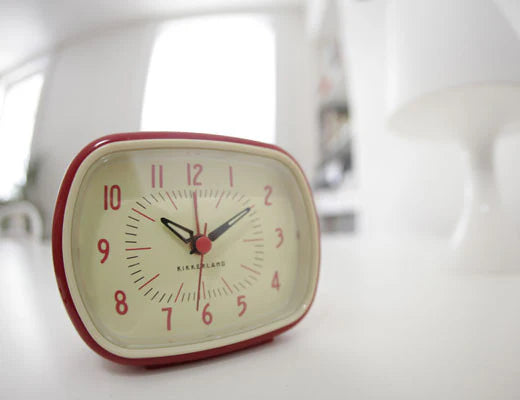 Alarm Clock Retro Red by Homeportonline