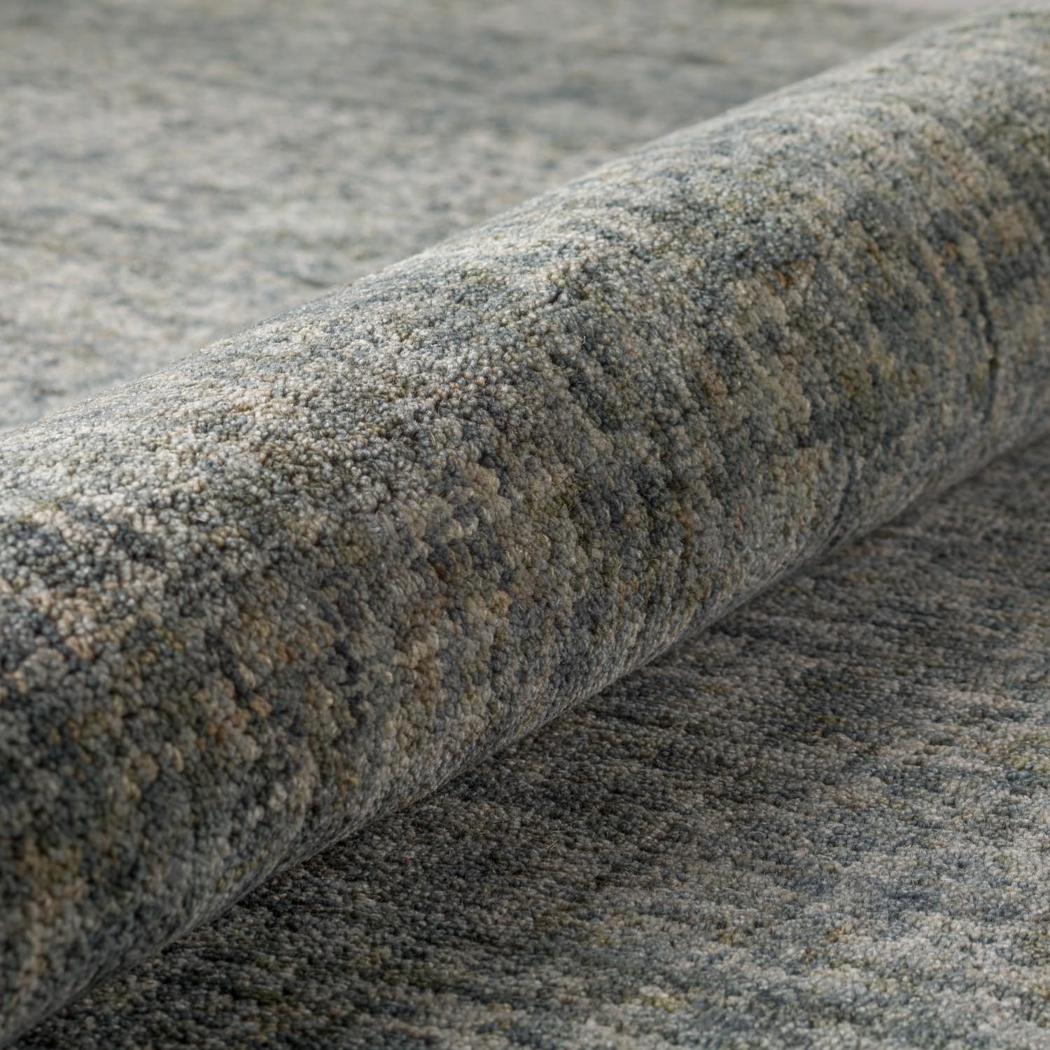 Calisa Rug Carbon 5' X 7'6" by Homeportonline