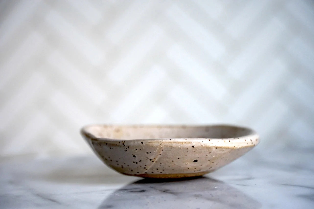 Speckled Stoneware Bee Bowl