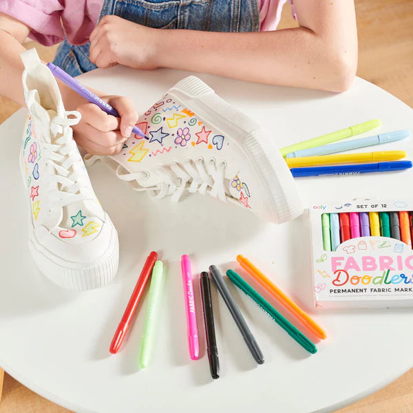 Markers Fabric Doodlers Set of 12 Colors by Homeportonline