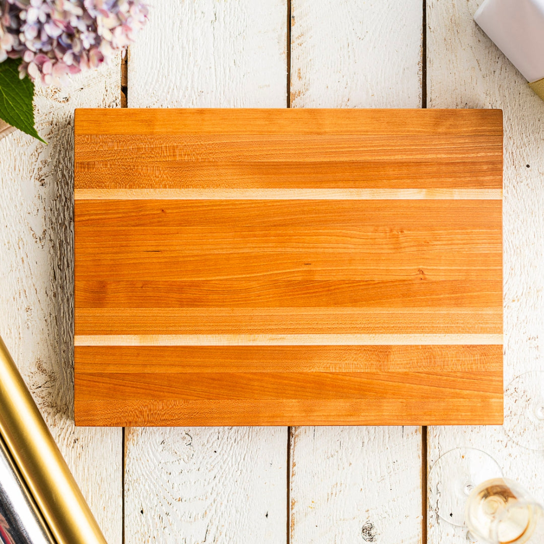 ÉTOUFFÉE WOOD CUTTING BOARD