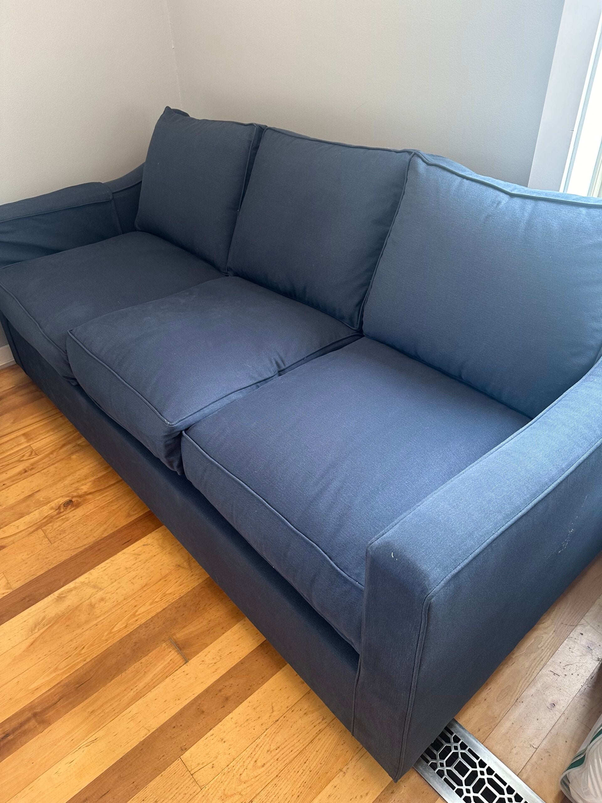 Daisy Organic Sofa