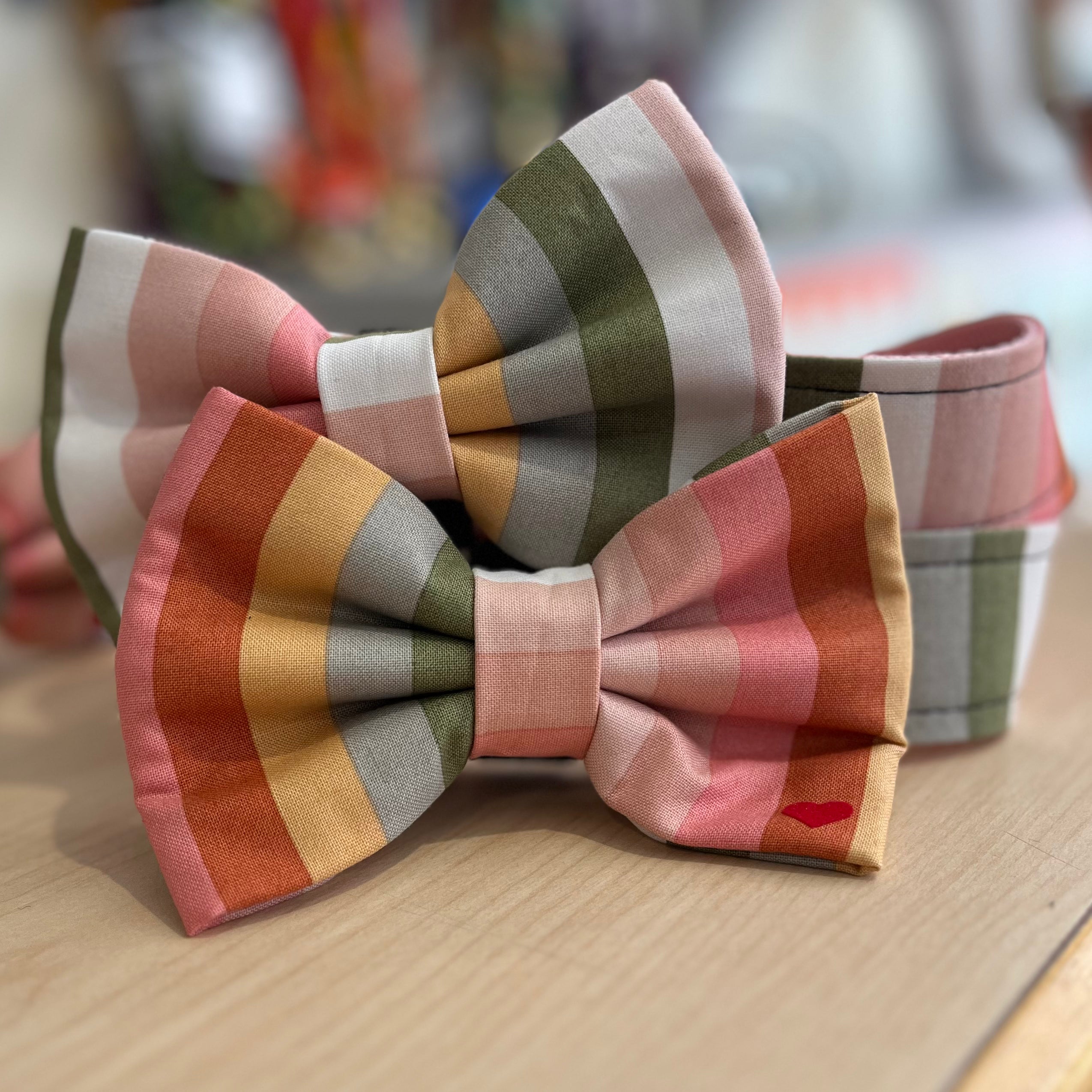 Dubdog Designs "Ginger" Bow Tie Collar