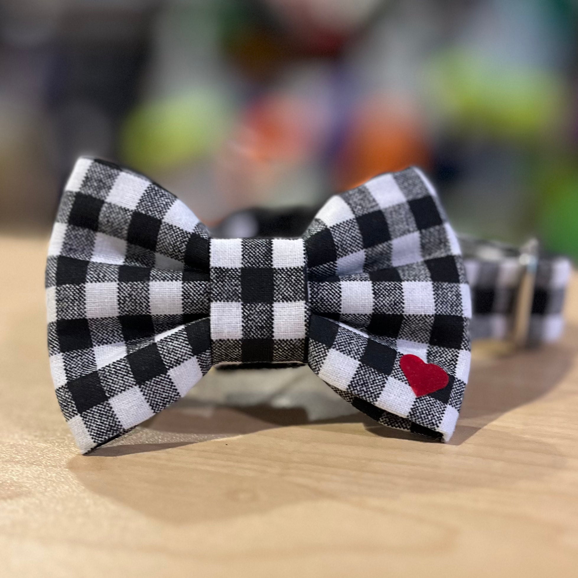 Dubdog Designs "Classic Check" Bow Tie Collar