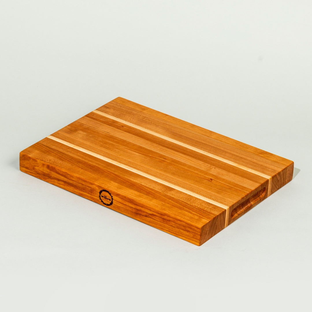 ÉTOUFFÉE WOOD CUTTING BOARD