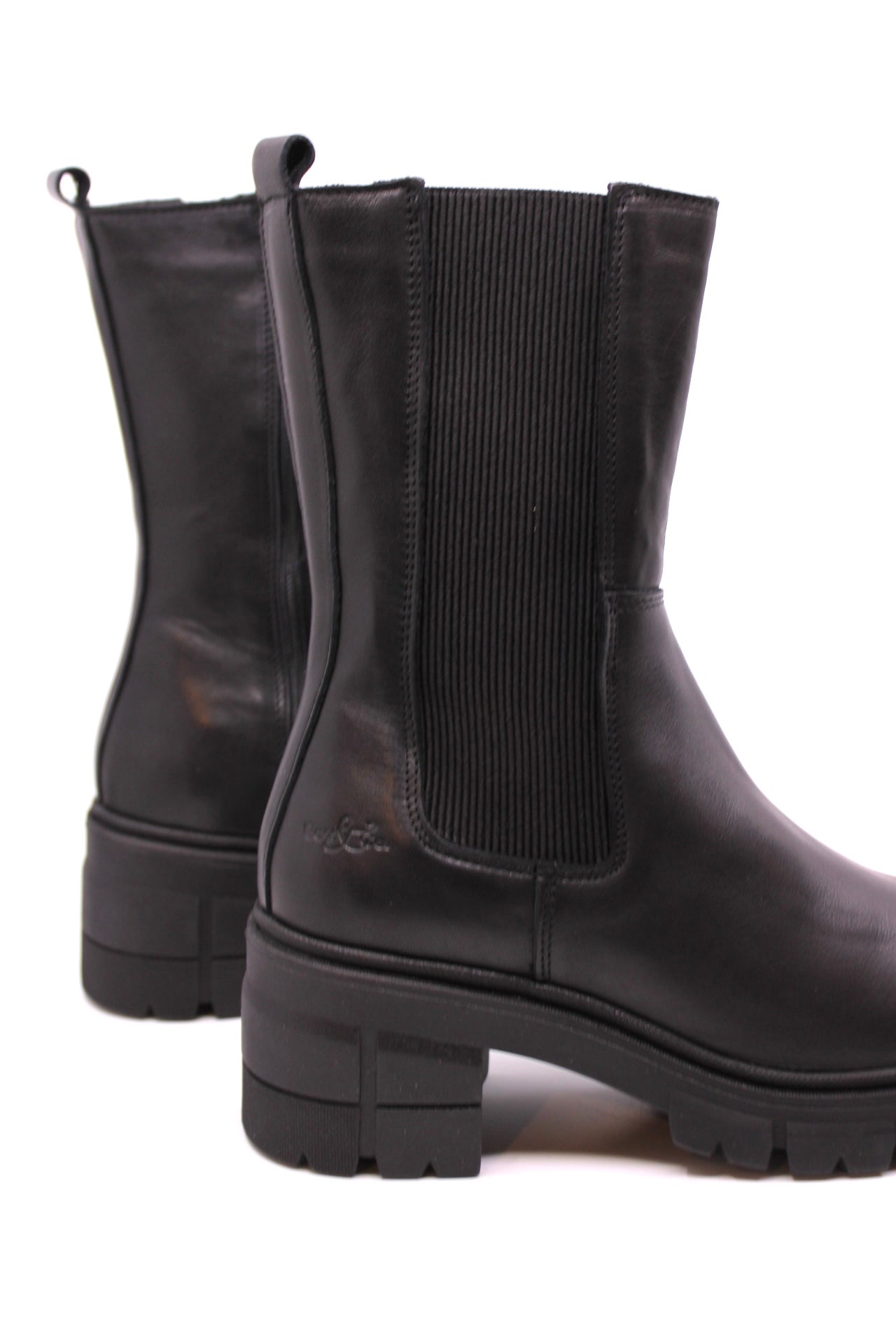 Bos and Co Brunas Black by Dear Lucy