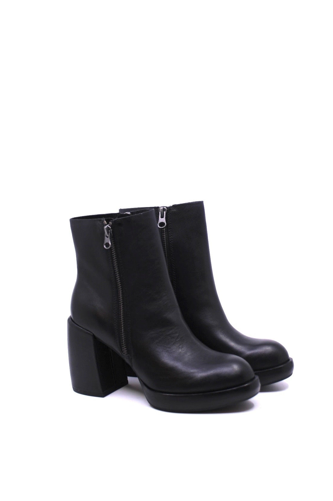 Kork-Ease Aime Black by Dear Lucy