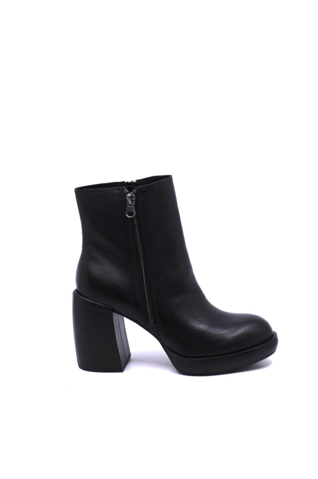 Kork-Ease Aime Black by Dear Lucy