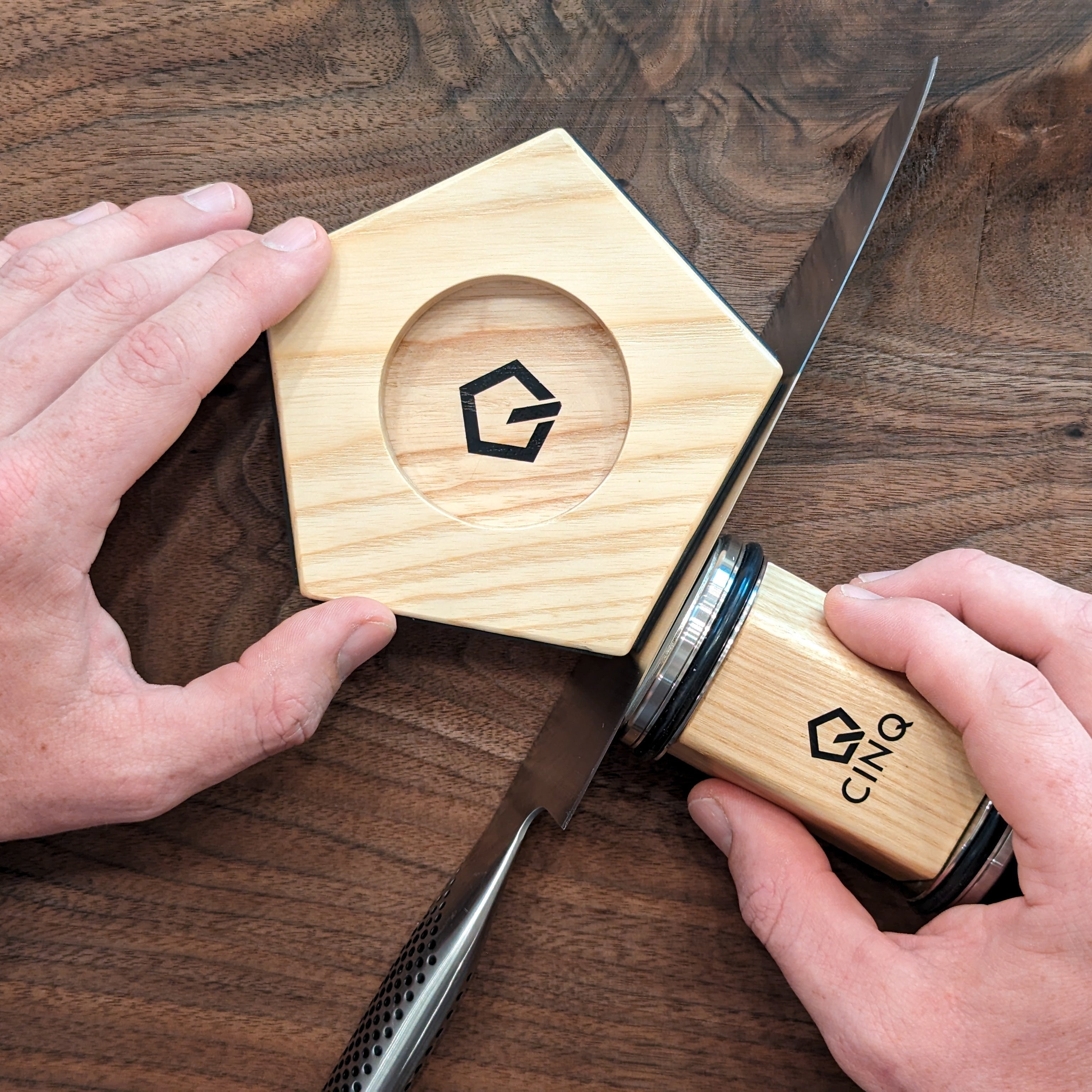 CINQ Rolling Knife Sharpener by Homeportonline