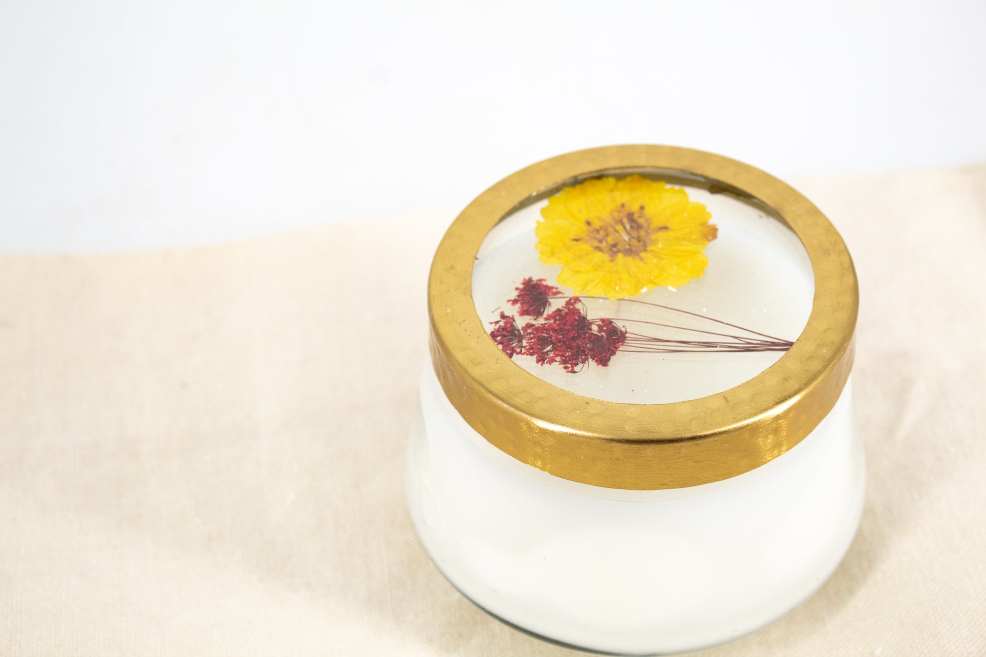 Pressed Flower Candle - Peony and Pomelo