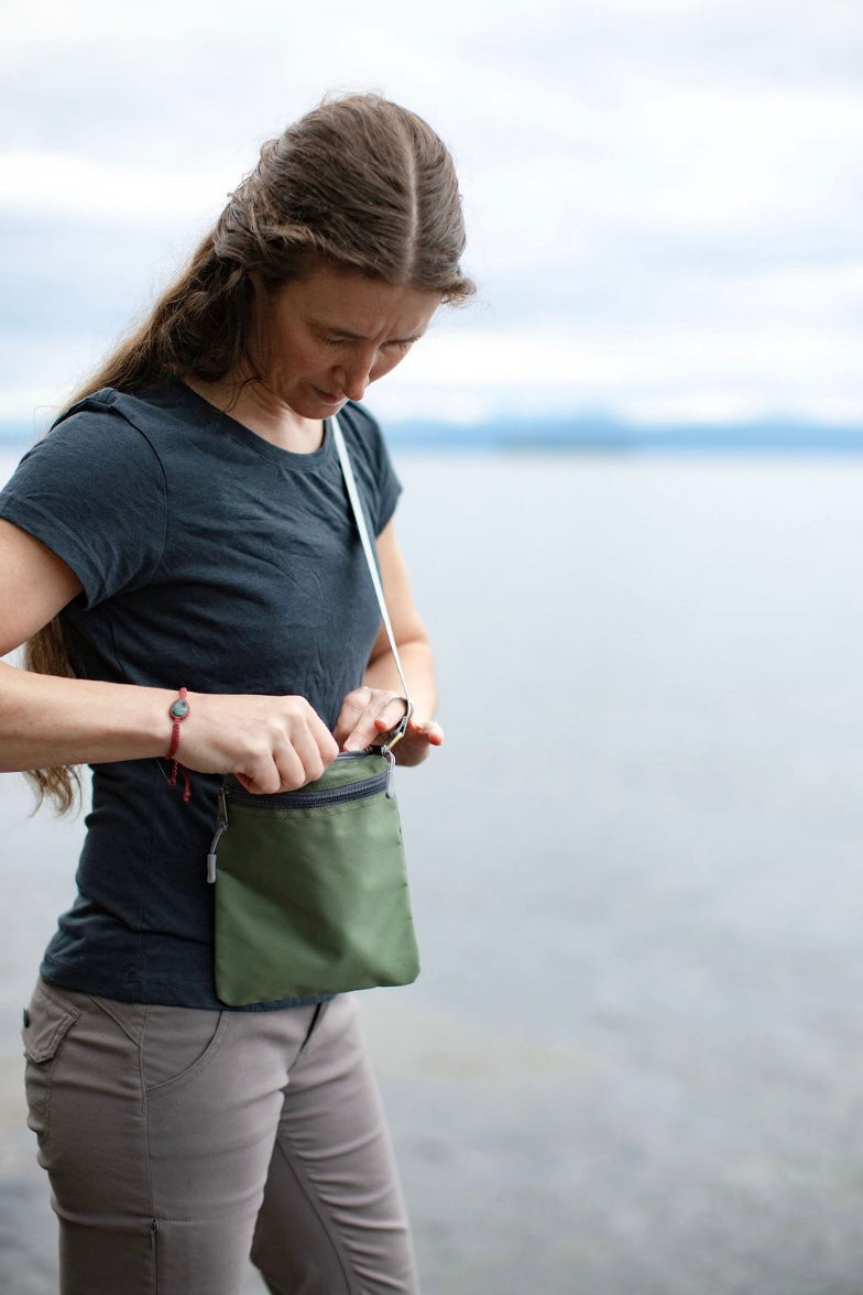 Hiker Crossbody Bag - Olive