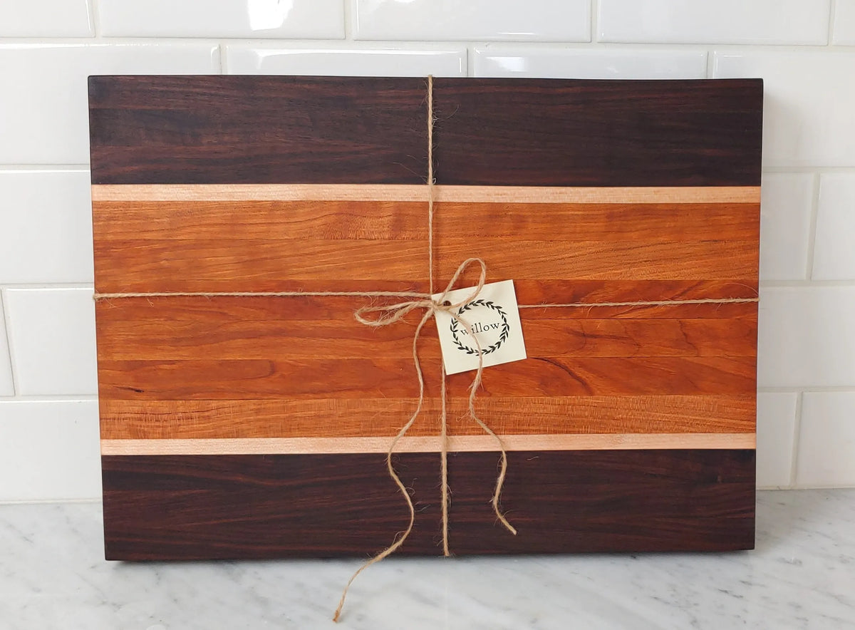 JAMBALAYA WOOD CUTTING BOARD
