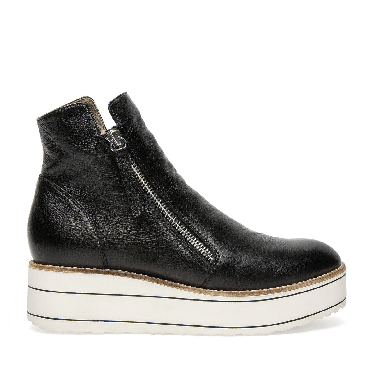 Silent D Nene Boot