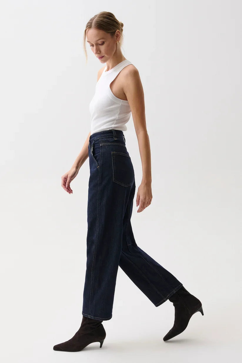 PISTOLA Beau Seamed Crescent Jean