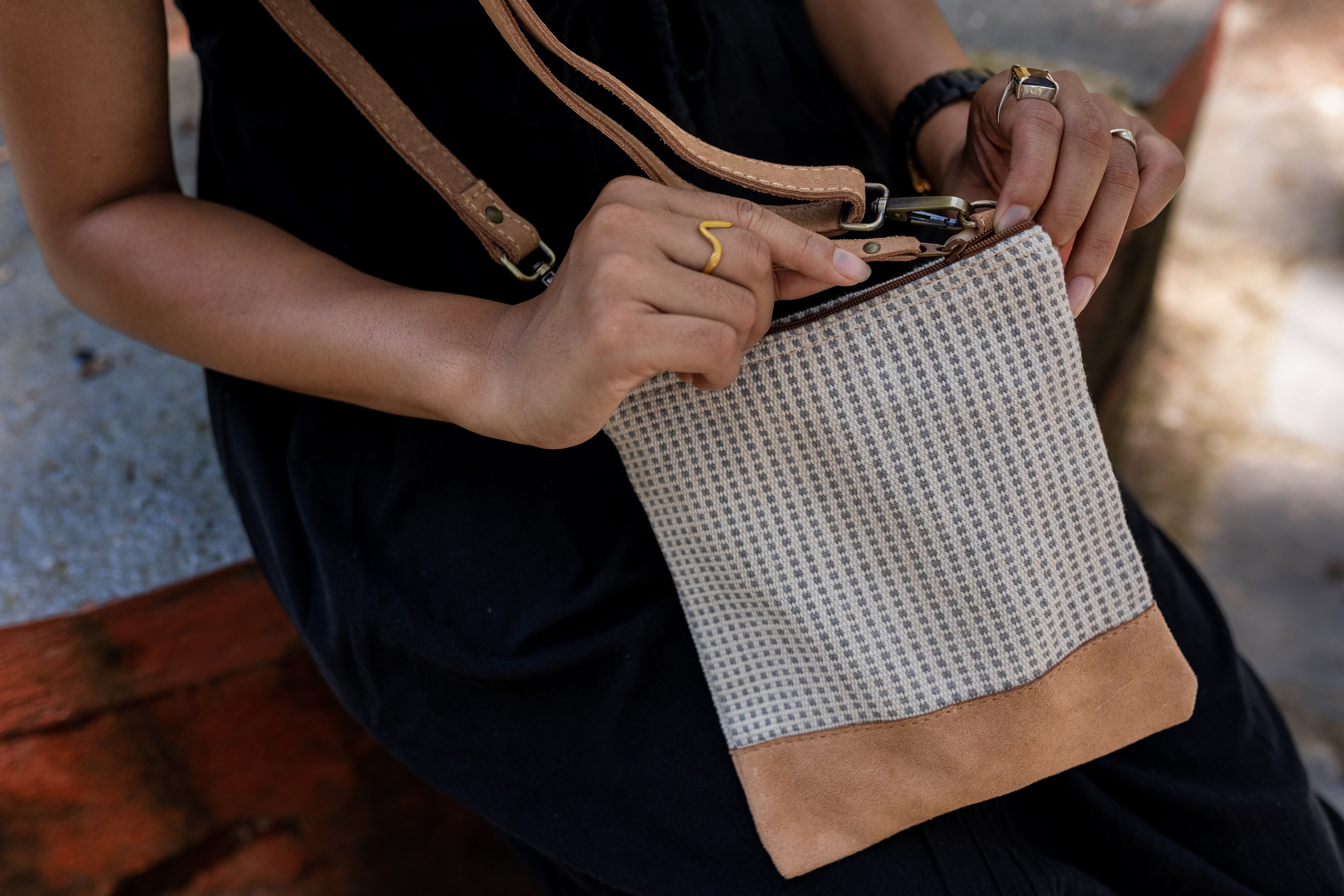 Himal Driftwood Crossbody Bag - 134 Pebble