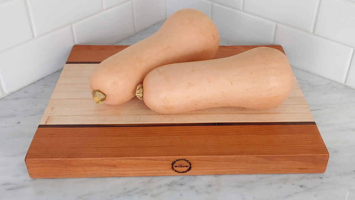 PO'BOY WOOD CUTTING BOARD