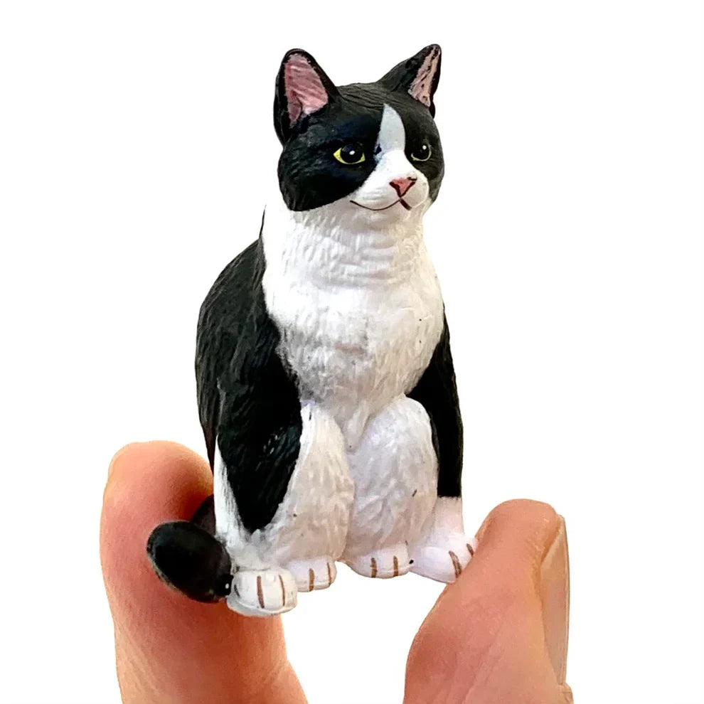 Gashapon Capsule For All Ages Sitting Cat Figurine (Sold As An Individual Capsule) by Homeportonline