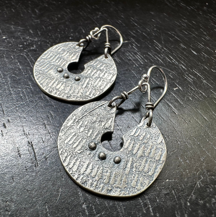 Orijen's Sterling Silver Textured Keyhole Disc Earrings