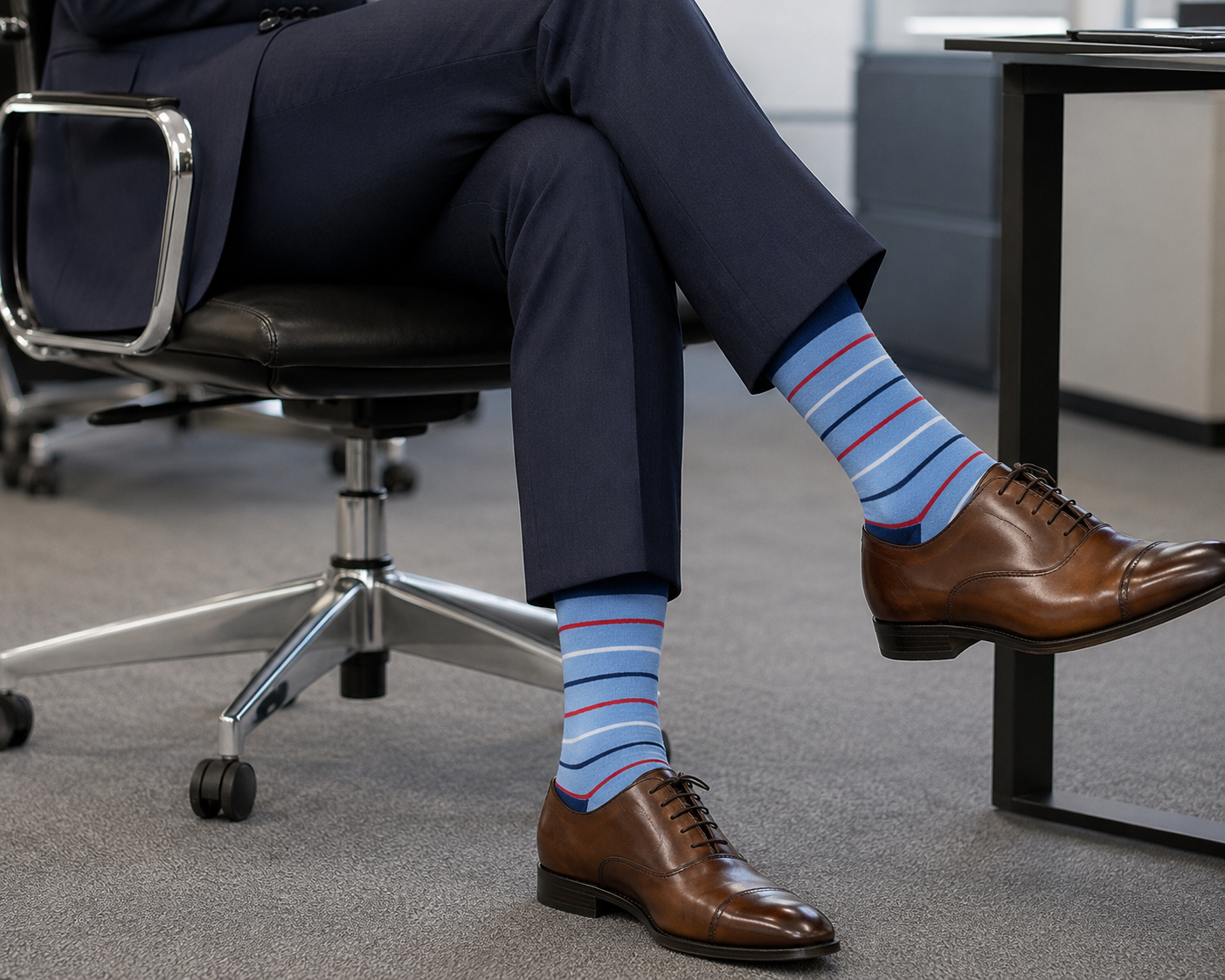 Slim Stripes Light Blue Men’s Socks