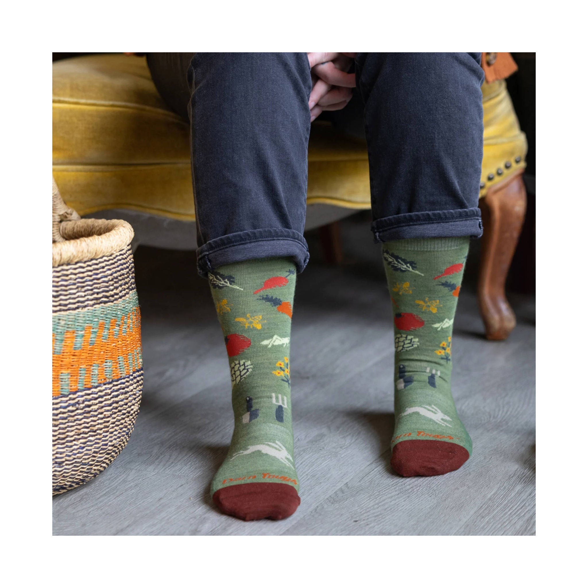 Darn Tough Vermont Women's Farmers Market Lightweight Lifestyle Crew - Willow by Lenny's Shoe & Apparel