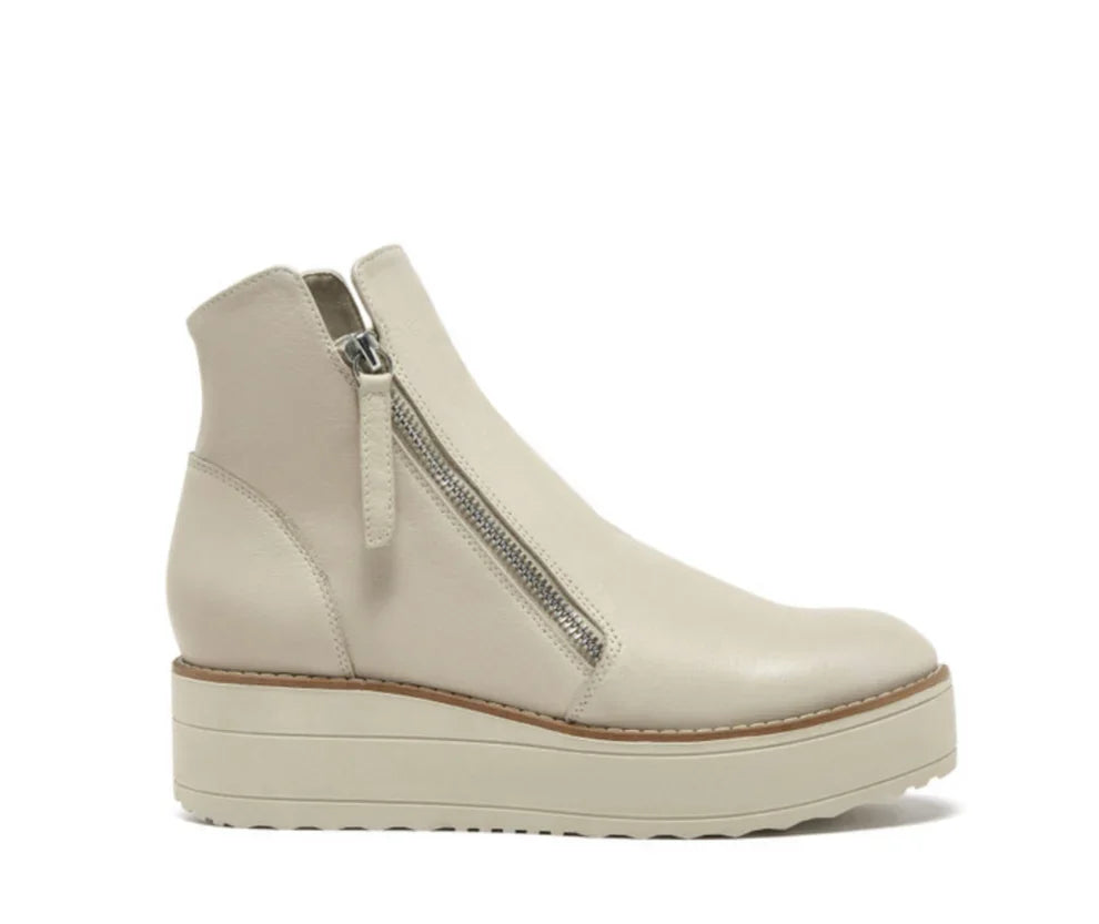 Silent D Nene Boot