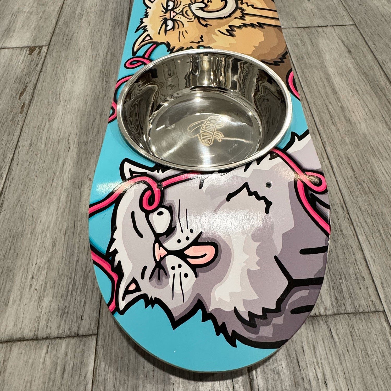Cats With Attitude - Elevated Skateboard Cat Feeding Stand with 2 Bowls