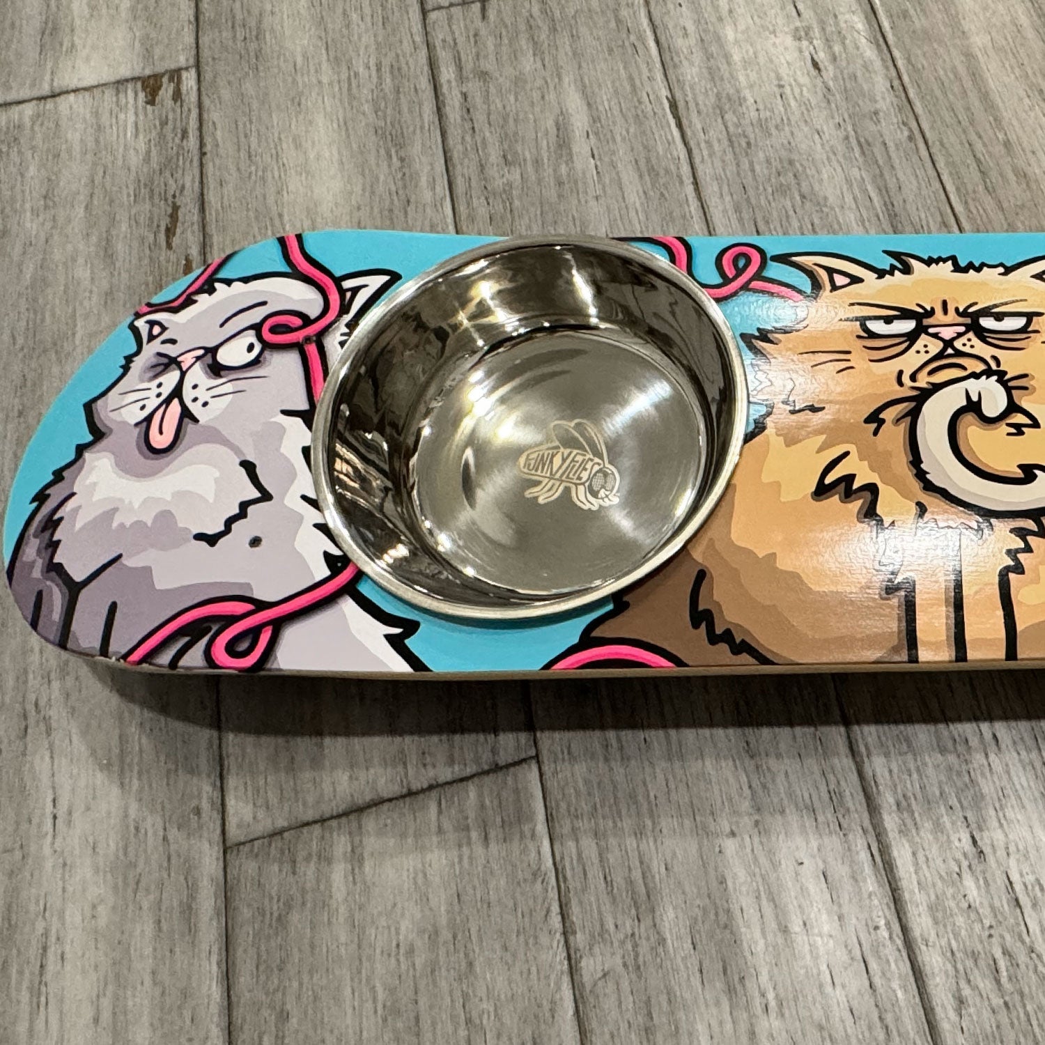 Cats With Attitude - Elevated Skateboard Cat Feeding Stand with 2 Bowls