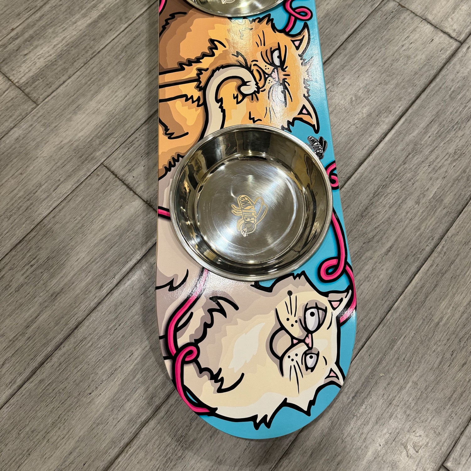 Cats With Attitude - Elevated Skateboard Cat Feeding Stand with 2 Bowls