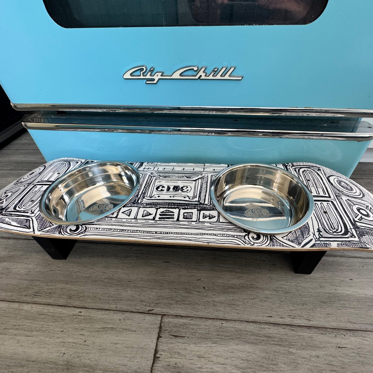 BoomBox - Elevated Skateboard Dog Feeding Stand with 2 Bowls
