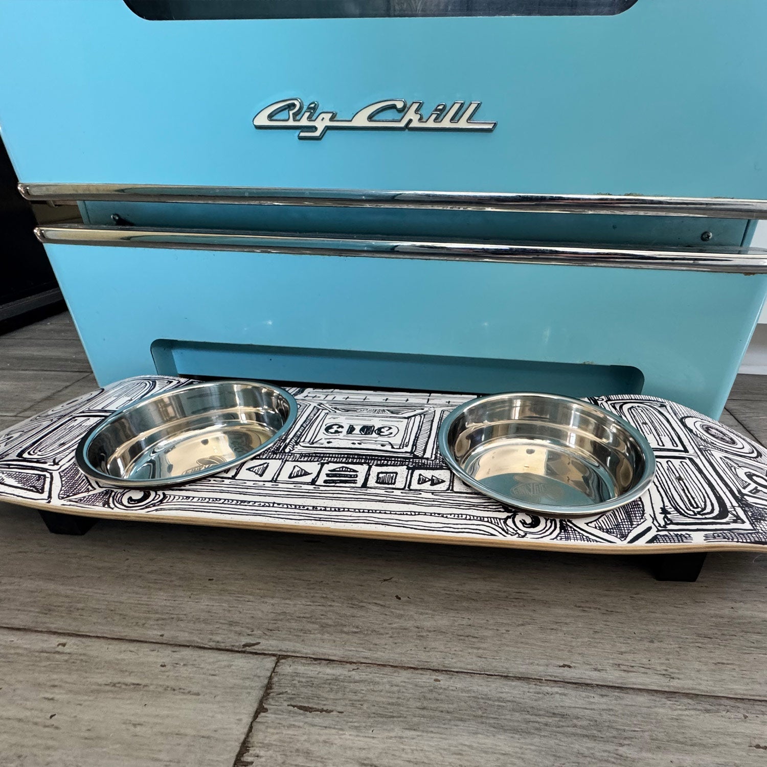 BoomBox - Elevated Skateboard Cat Feeding Stand with 2 Bowls