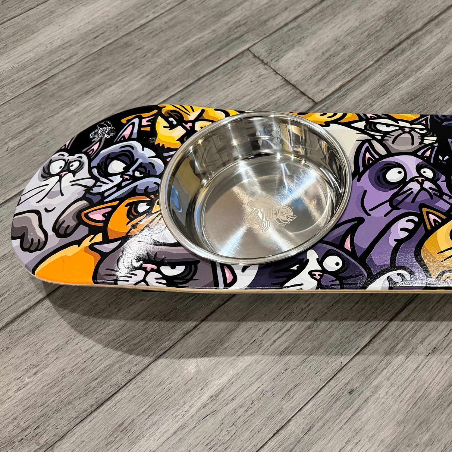 Cat Posse - Elevated Skateboard Cat Feeding Stand with 2 Bowls