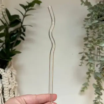 Wavy Glass Straw 7.8 in.