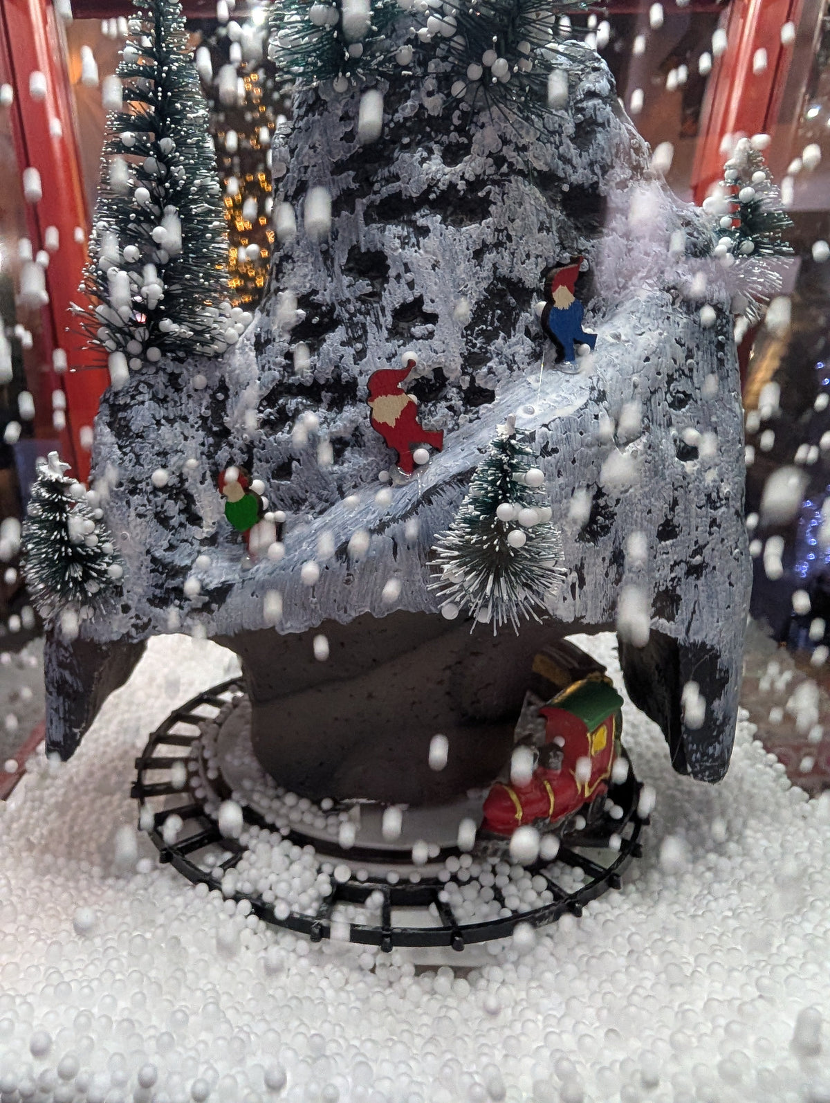 Lighted Musical Lamp Post - Mountain Village Train