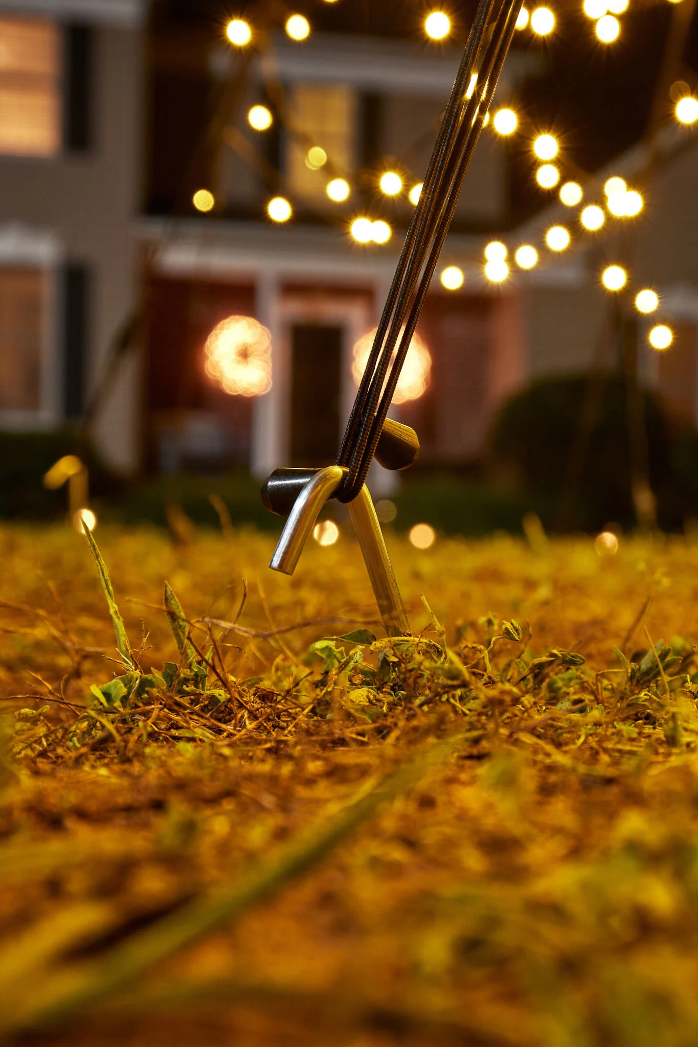 Fairybell 20 Foot Flagpole Tree - 720 LED Warm White
