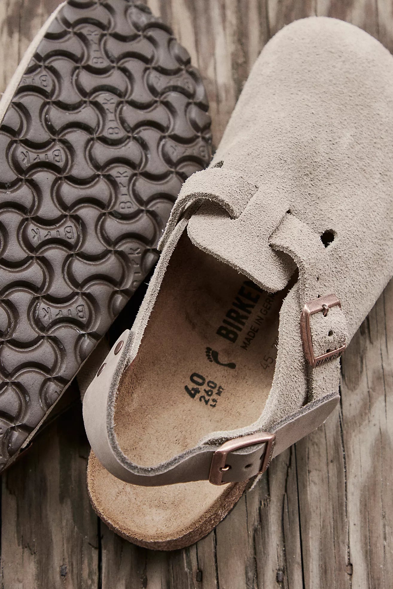 Birkenstock Tokio Clog in Taupe – Narrow Fit